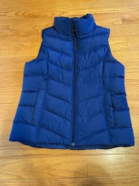 Land’s End navy vest Women’s M